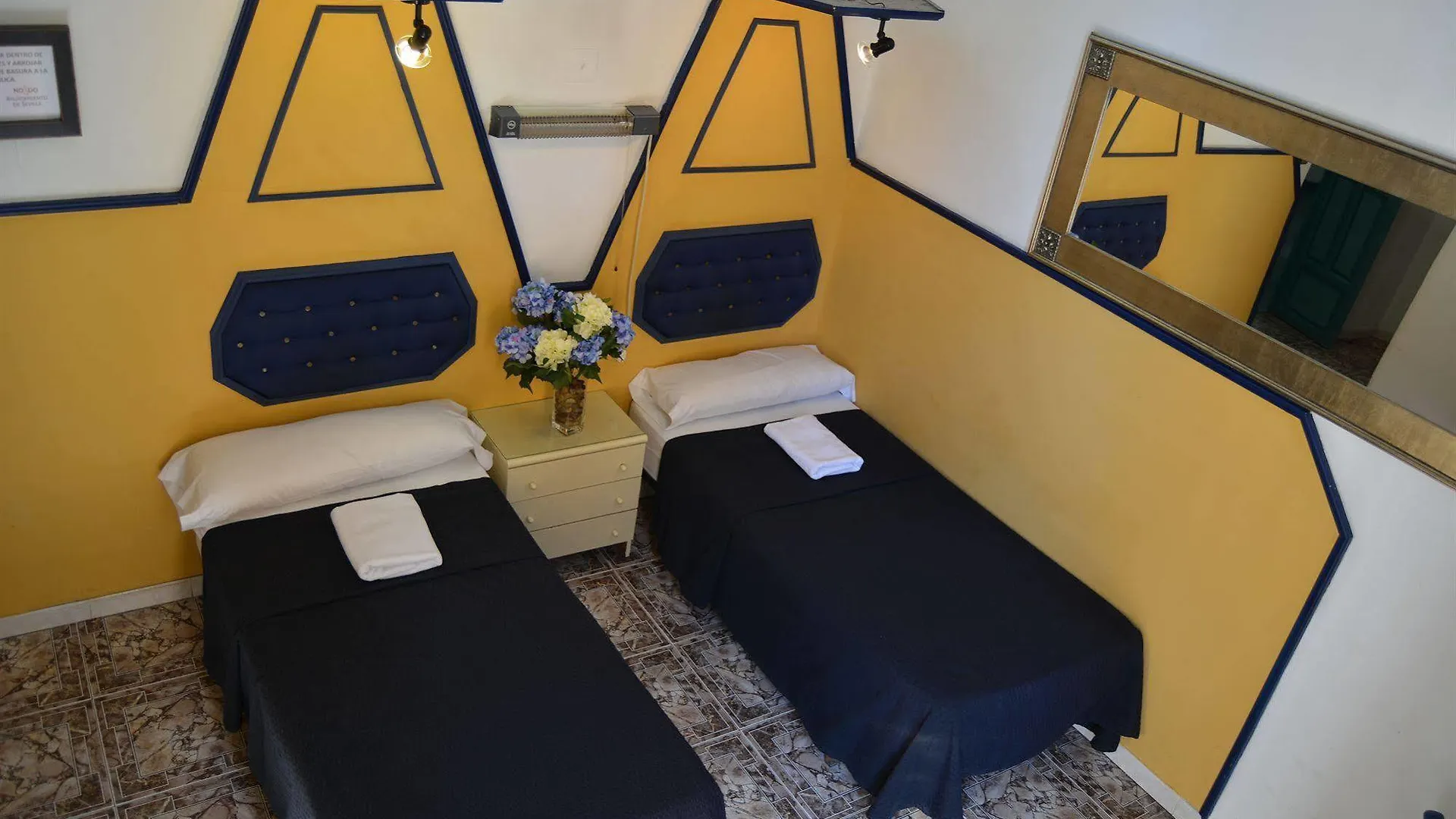 Guest house Pension Nuevo Pino Seville